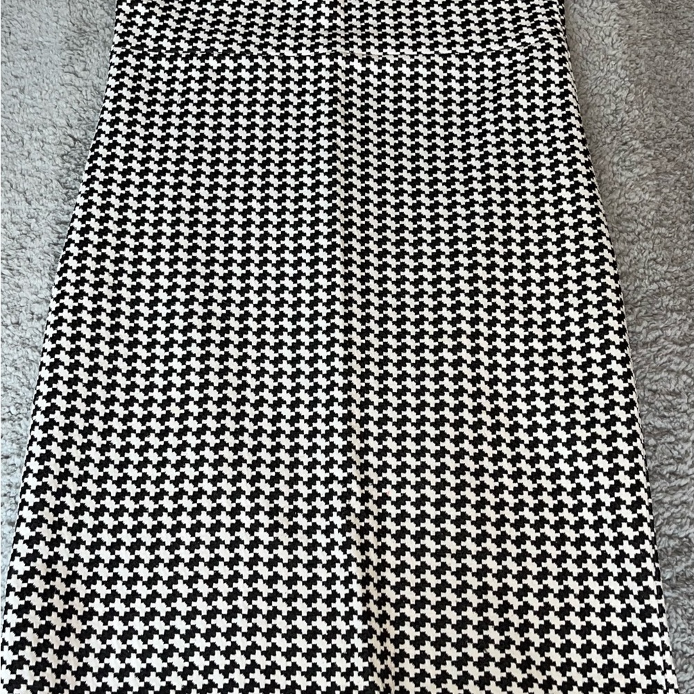 Agnes & Dora Classic Black and White Houndstooth Midi Skirt